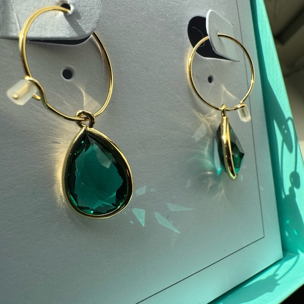Jbloom Elegant Gold and Green Teardrop Earrings